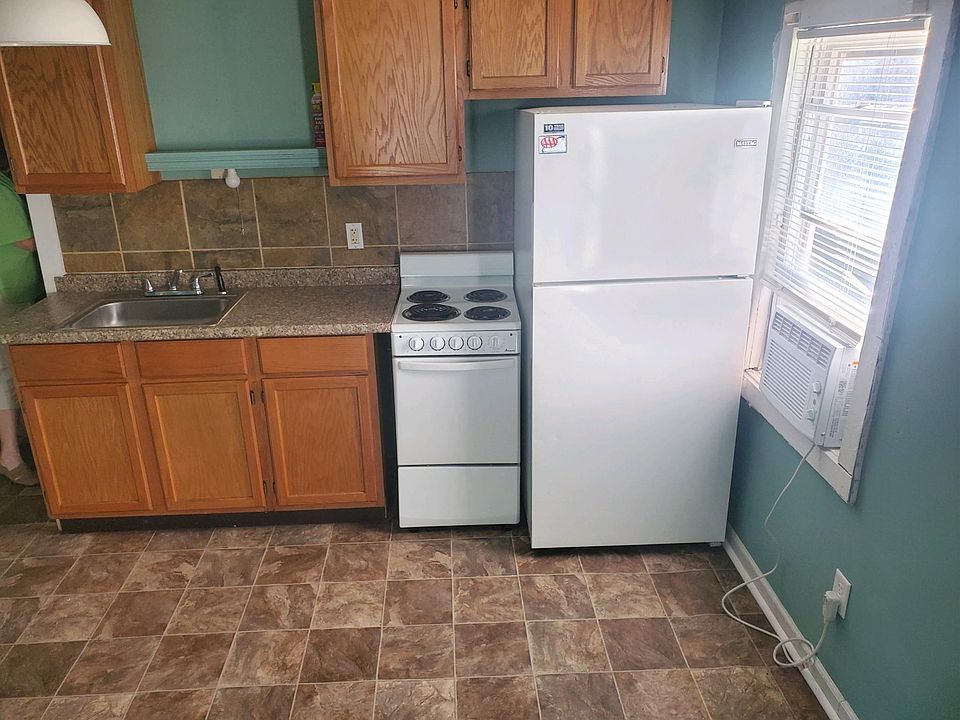 418 Exchange St Emporia, KS Zillow