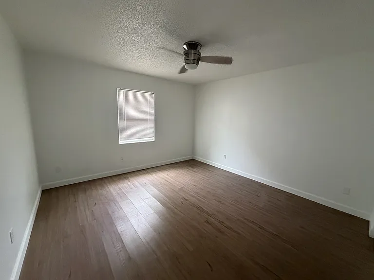1801 Mellonville Ave — Photo 5