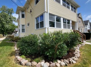 620 Bluff St, Waukegan, IL 60085