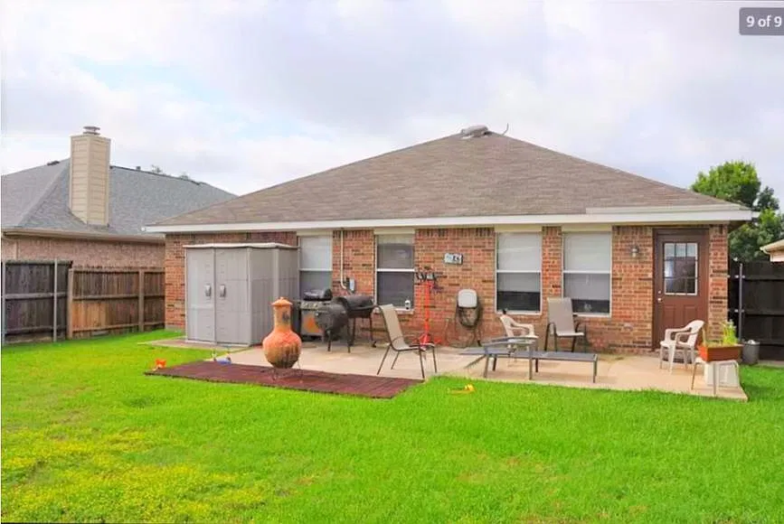 3108 Creekwood Dr — Photo 2