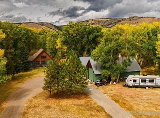 65 E North Fork Rd, Centennial, WY 82055