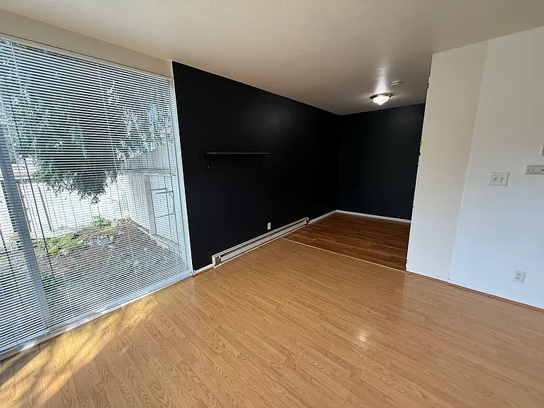 129 11th Ave E #101 — Photo 10