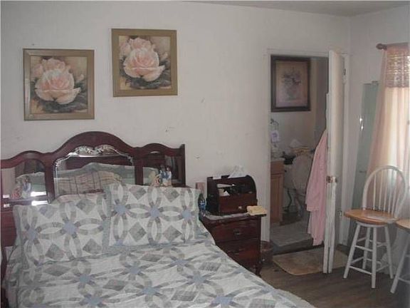 2nd image of 287 Southlook Ave