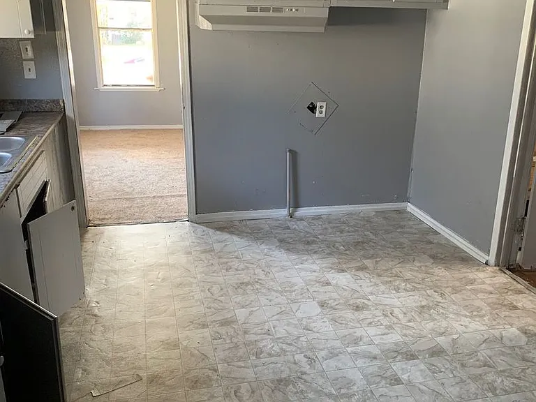 3032 Desoto St — Photo 4