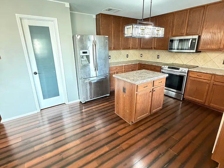 9005 Bellgrove Ct — Photo 12