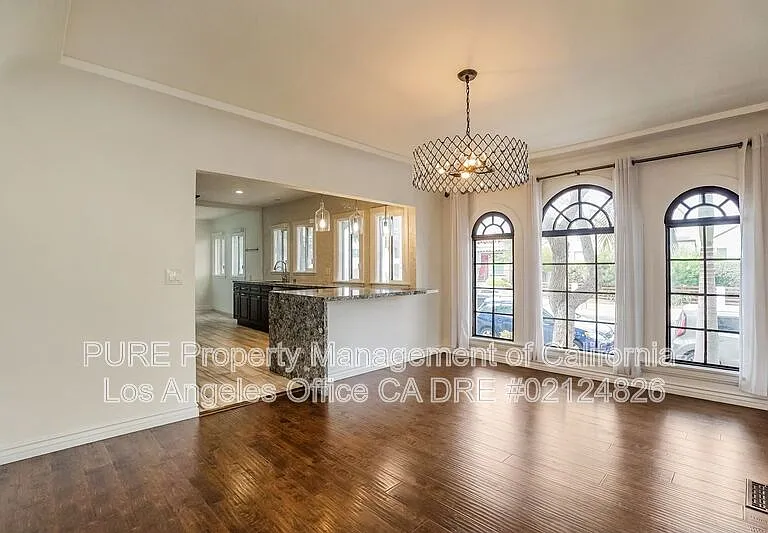 5049 Pickford St — Photo 4