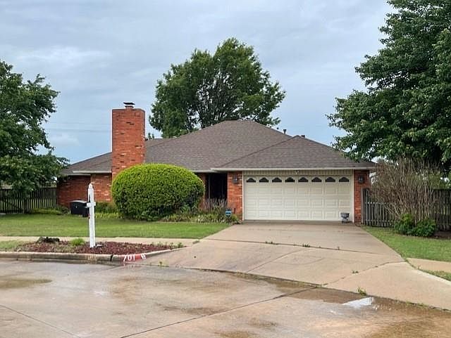 1st image of 701 Brentwood Dr