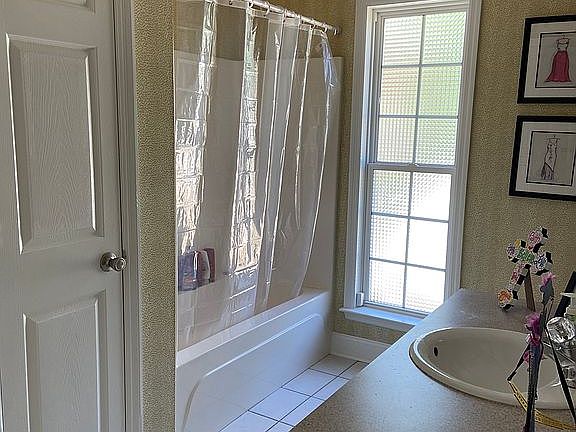 5th image of 3004 Thornberry Cir