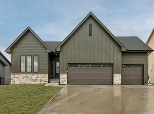 3313 NW Prescott Ct, Grimes, IA 50111