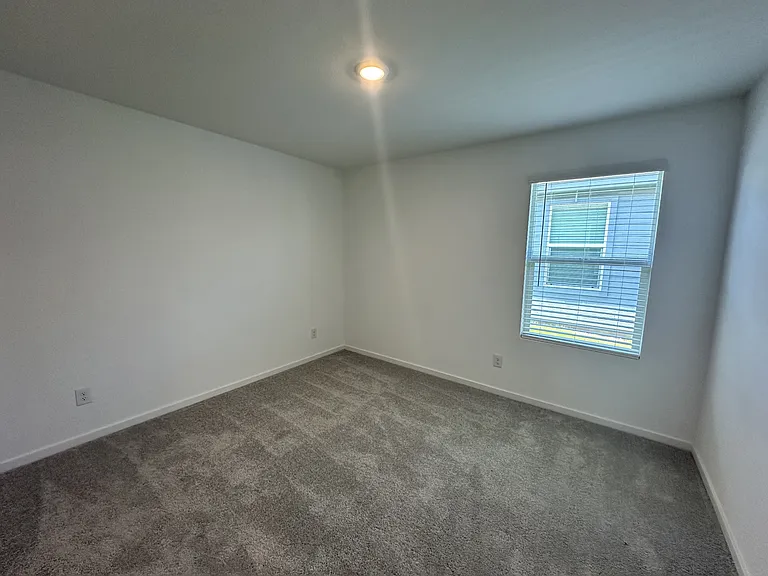 3902 Selawik St — Photo 11