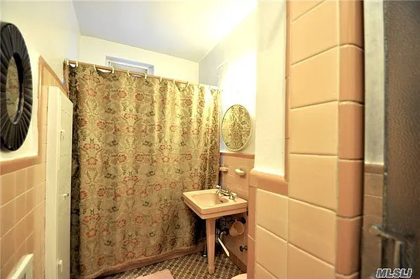 Sold by Exit Kingdom Realty | media 37