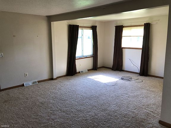 F05AA71E-302D-474D-A44E-712C939BD559