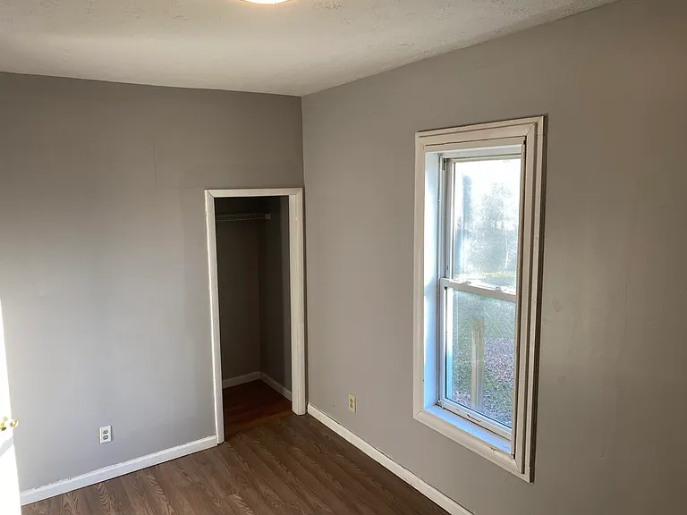 418 Power St — Photo 15