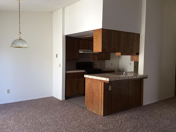 4th image of 2233 N 10th Ave