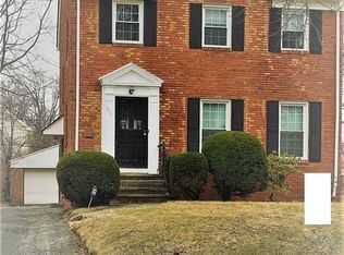 1001 Pembrook Rd, Cleveland Heights, OH 44121