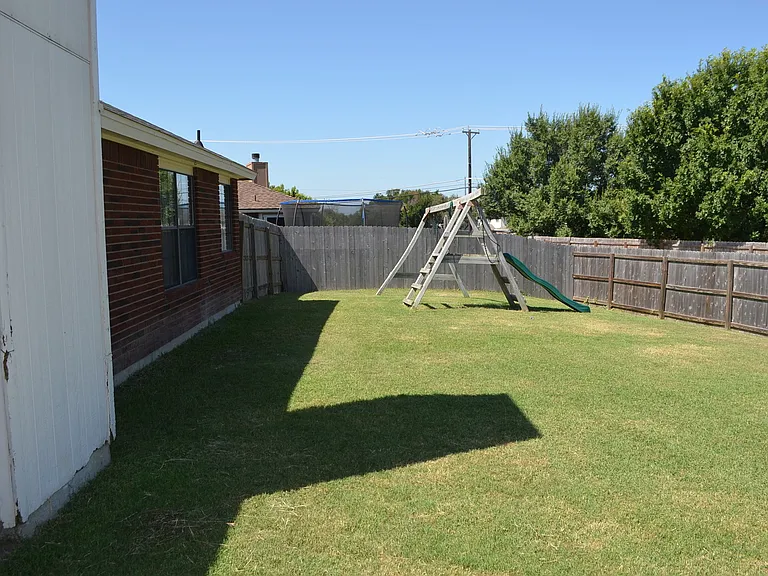 2521 Creek Dr — Photo 26