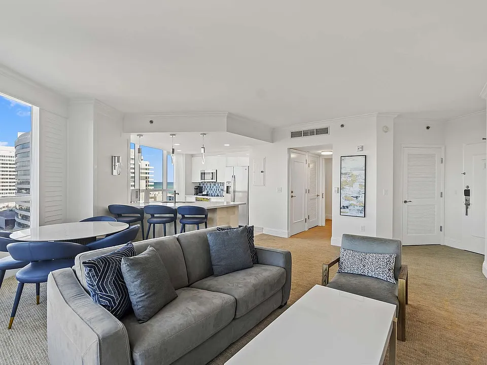4441 Collins Ave #9-ID1022581P