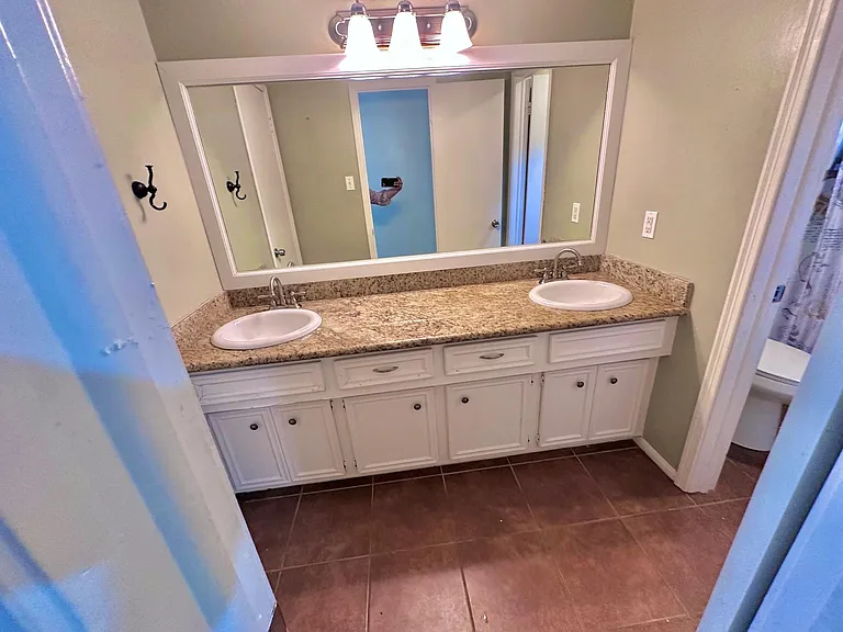 17502 Cassina Dr — Photo 33