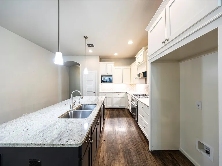 1217 Naples Dr — Photo 12