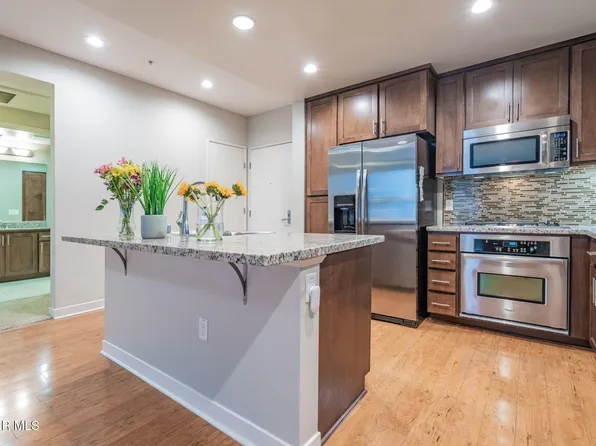 21301 Erwin St Unit 321, Woodland Hills, CA 91367