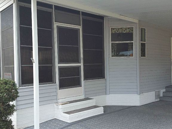 Entrance to Florida Room