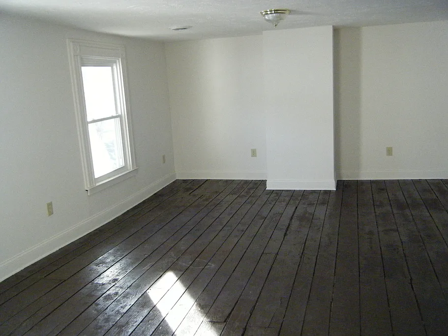 4 bed, 2452 sqft, $1,250 — Photo 3