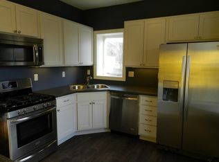 814 E 2nd St APT 2, Duluth, MN 55805