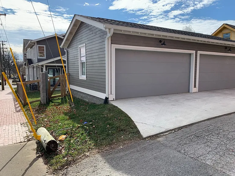 523 Fatherland St #B — Photo 27