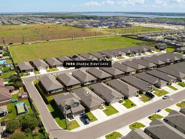7606 Shadow Rider Ln — Photo 12