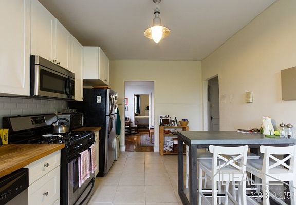 3rd image of 100 Underhill Ave #2