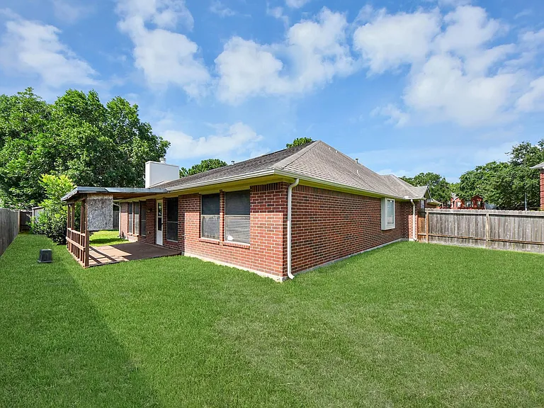 8322 Adler Lake Dr — Photo 40
