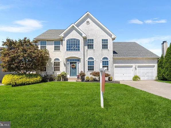 4 Lexington Park Rd, Erial, NJ 08081