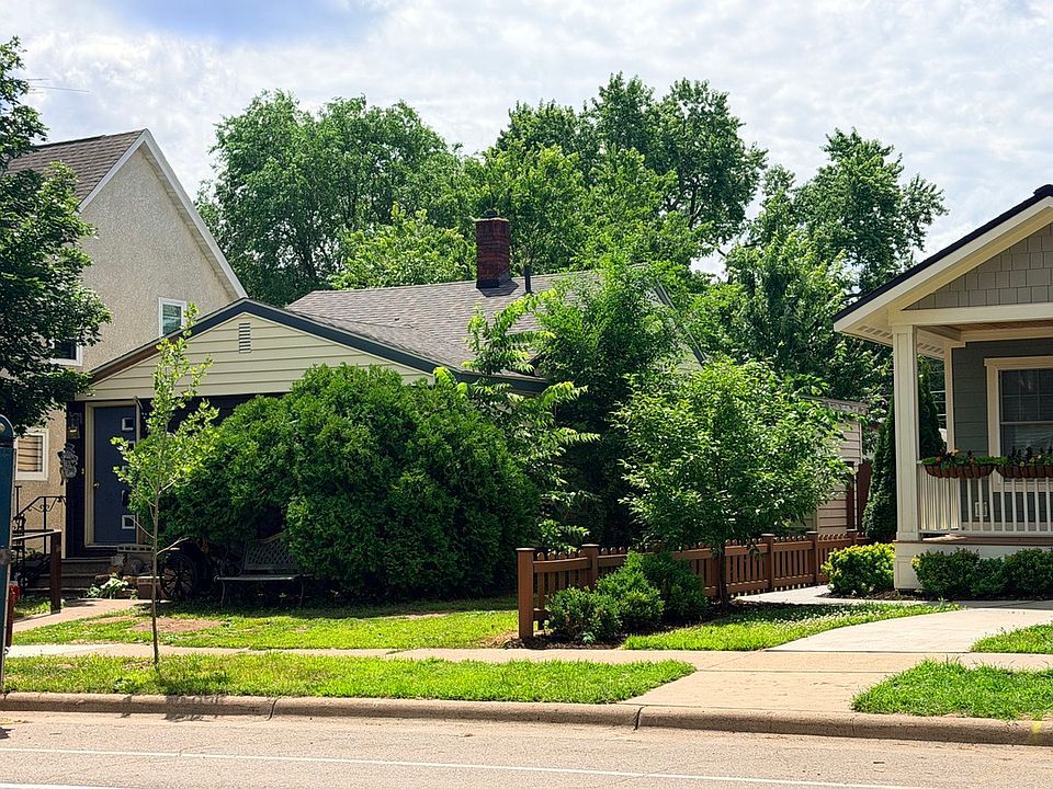 2nd image of 1000 Minnehaha Ave W