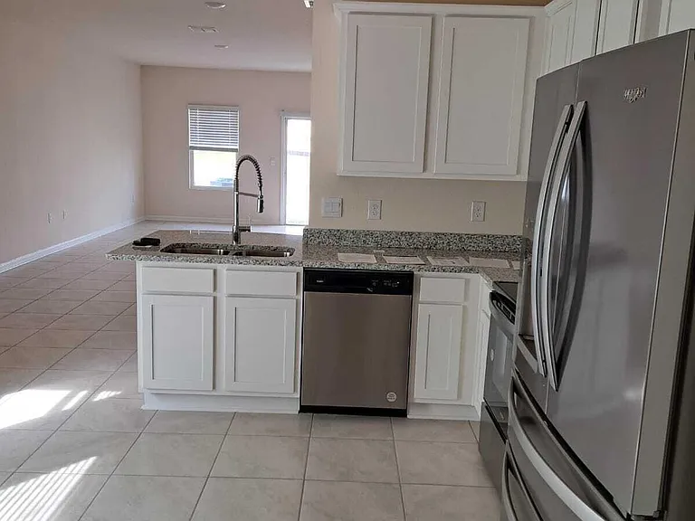 213 Pasadena Dr — Photo 6