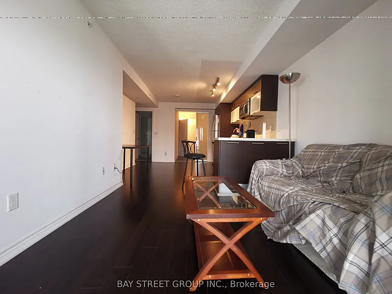 386 Yonge St #1809 — Photo 1