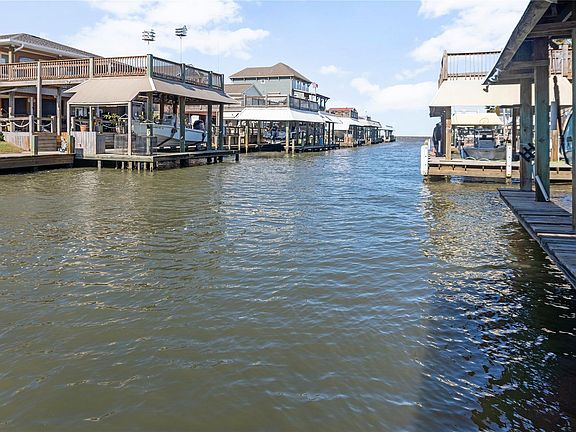 5th image of 1321 Bay St