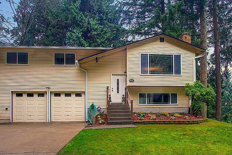 1st image of 20420 15th Ave W