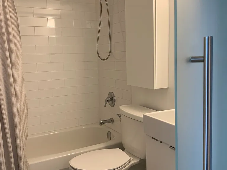 40 Homewood Ave #208 — Photo 8
