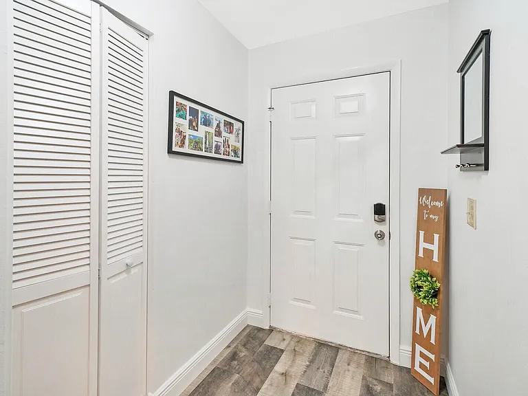 113 Pinewood Ct — Photo 21