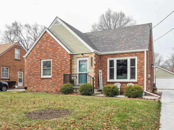 2416 48th St, Des Moines, IA 50310