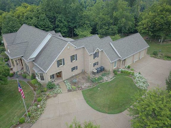 3rd image of 1902 Cottonwood Dr