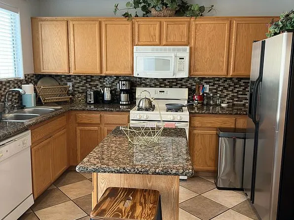 7418 Granada Willows St, Las Vegas, NV 89139