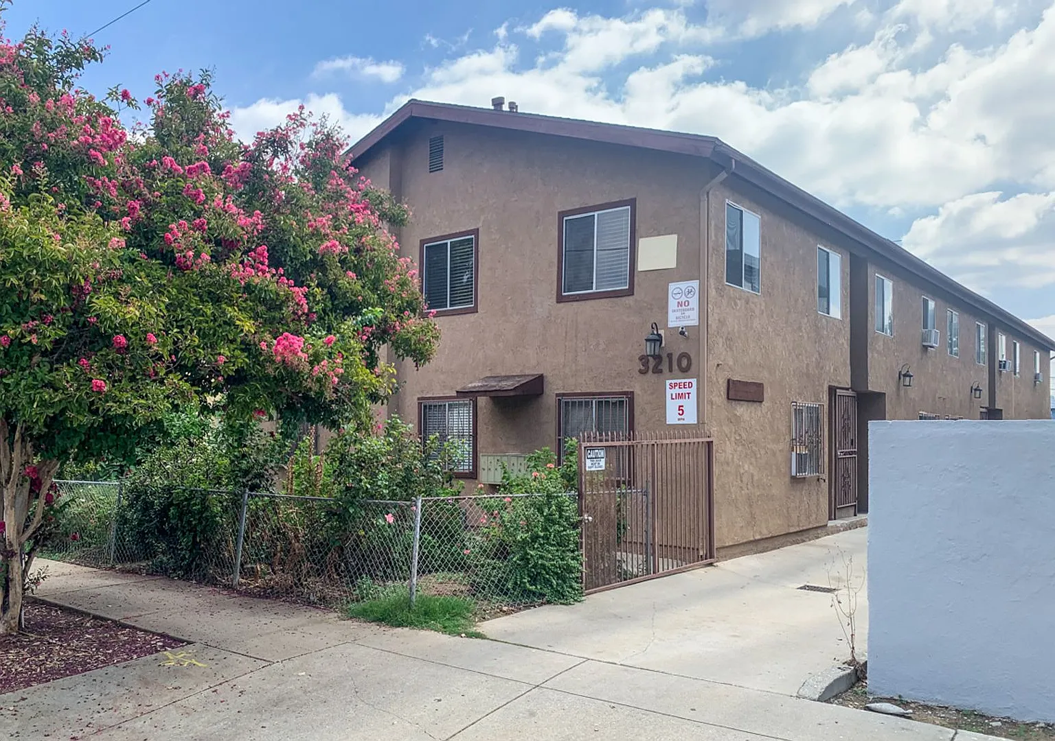 3210 Chapman St — Photo 1