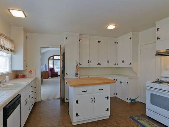 4th image of 5232 Townsend Ave