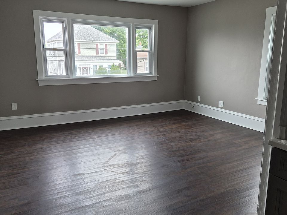Living room 2 / dining room 14 x 13