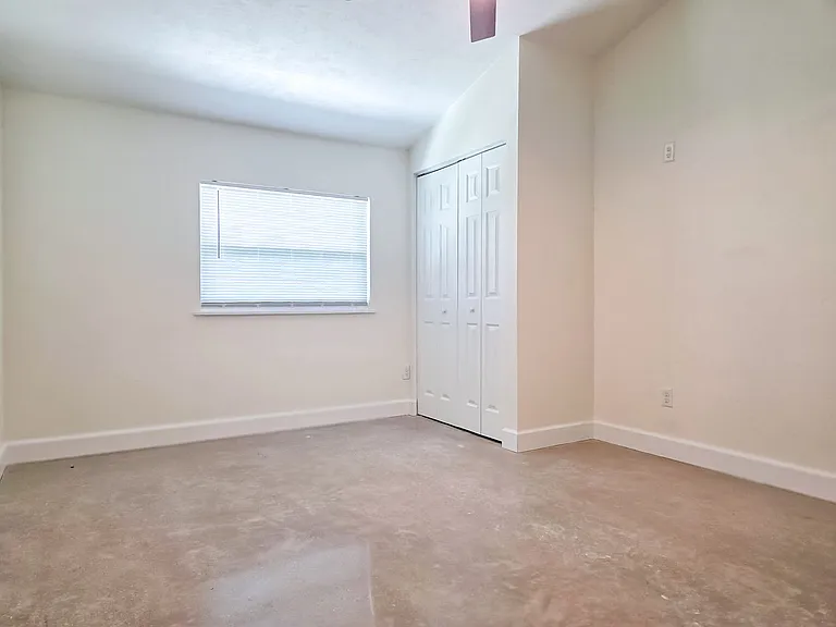 7316 NE Waldo Rd — Photo 8