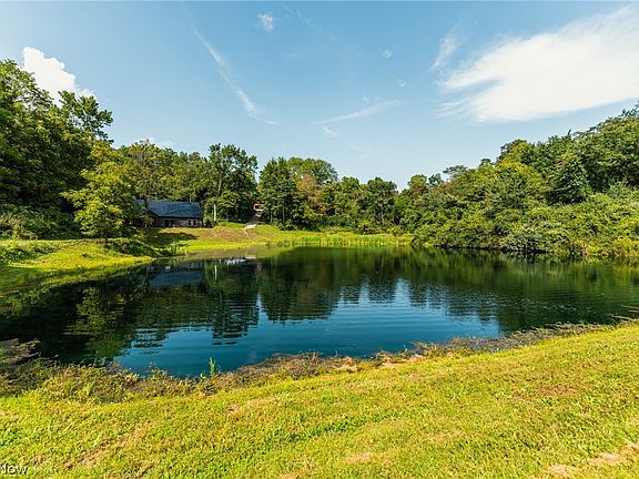 2nd image of 44423 Hanover Ridge Rd