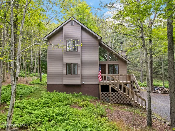 43 Mountainside Dr, Gouldsboro, PA 18424
