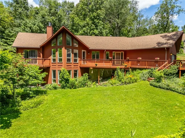 7227 Hertfordshire Way, Victor, NY 14564