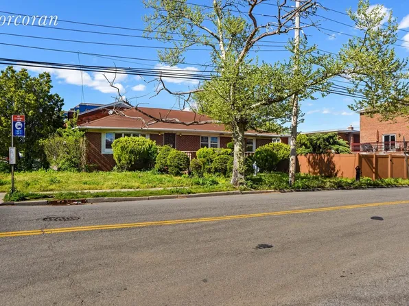 8405 164th Ave, Howard Beach, NY 11414